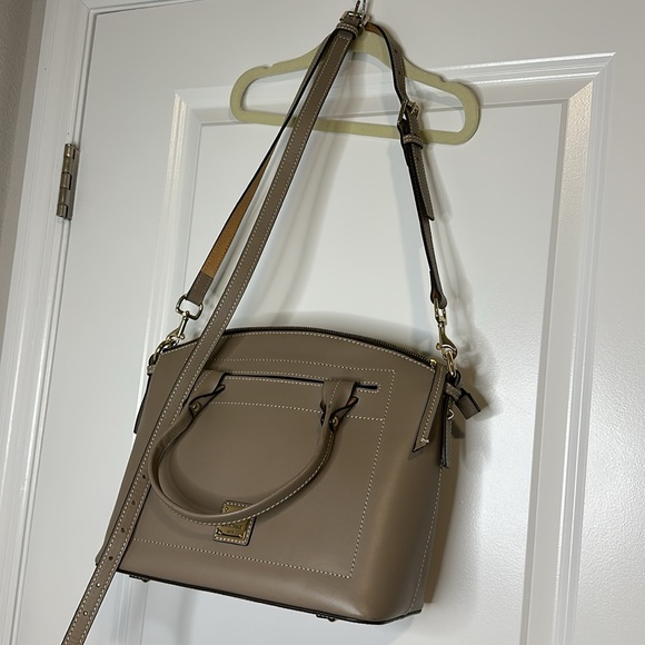 Dooney & Bourke handbag beige tan leather top handle shoulder crossbody bag NWT - Picture 14 of 17